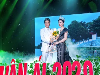 Hoa hậu Diệu Thúy khoe sắc trong đêm Gala Tôn vinh Gương mặt Đại sứ Nhân ái hướng về miền Trung