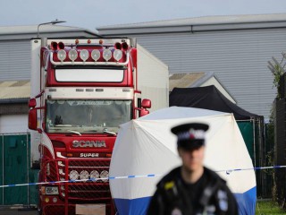 39 thi thể ở Anh: Cảnh sát tìm thấy gì sau 4 ngày điều tra?